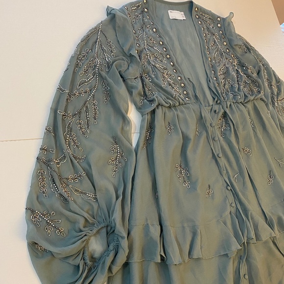 ASOS NWOT Soft Midi Button Front Dress with Trailing Embellishments Size 6 - Picture 7 of 16